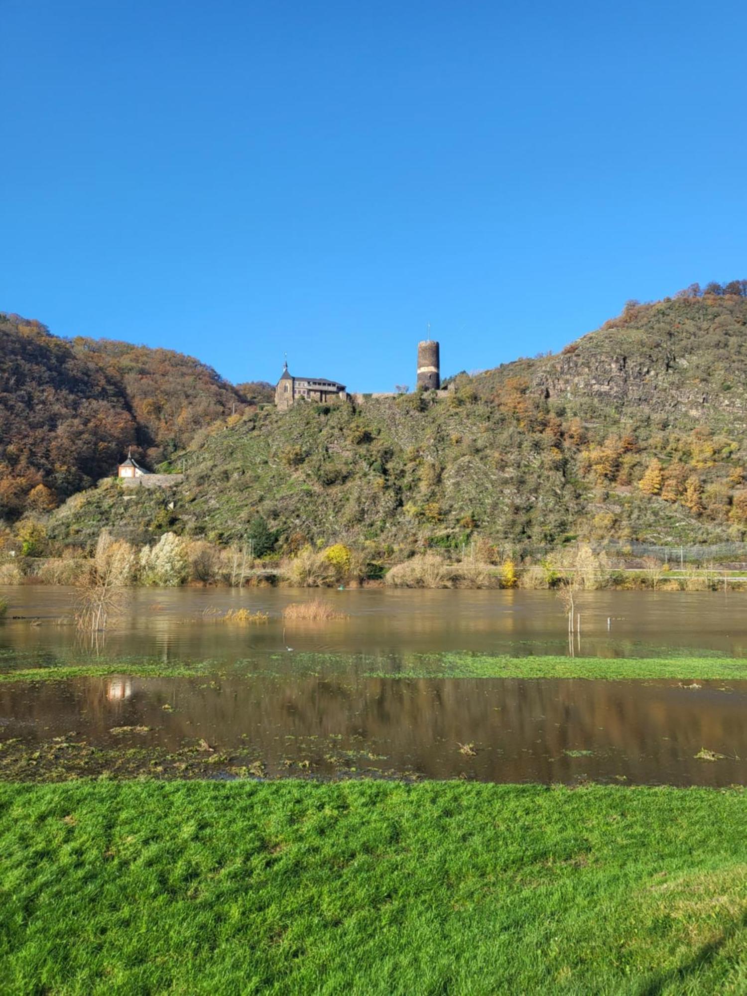 布尔根Burgener Burgblick公寓 外观 照片
